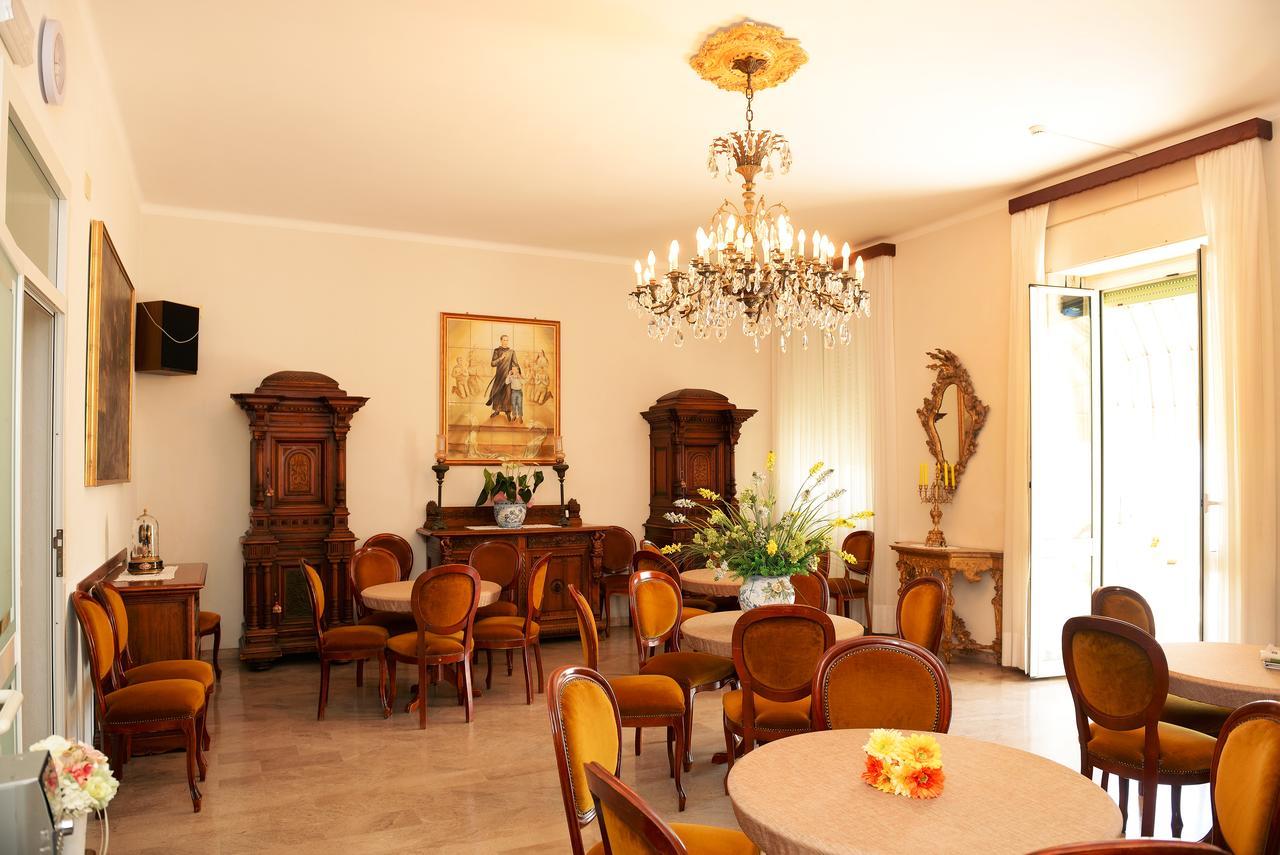 瓦拉泽 Casa Fatebenefratelli酒店 外观 照片